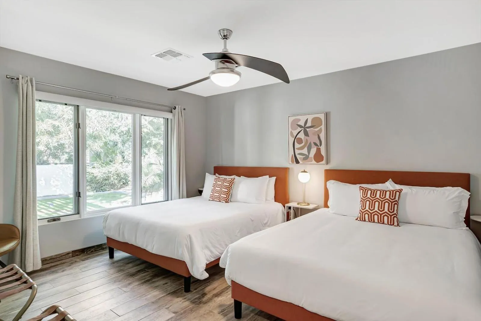 Holiday home Upscale Remodel - Walk To Asu Pool & Pickleball Tempe