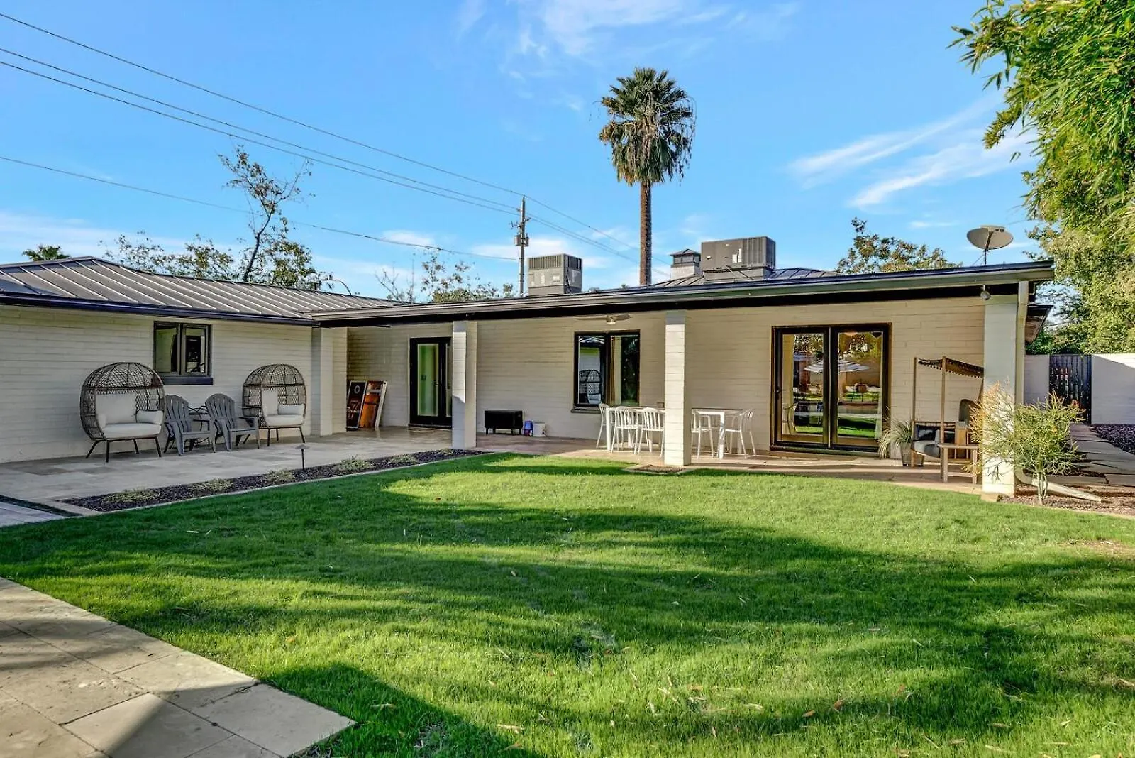 Holiday home Upscale Remodel - Walk To Asu Pool & Pickleball Tempe